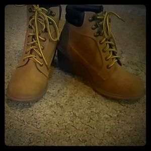 Union Bay Wedge Boots